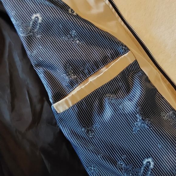 🌺 NEW Mens Urbanfind Tan/Black Lightweight Sportswear Jacket w/Tech Pocket - Picture 10 of 12